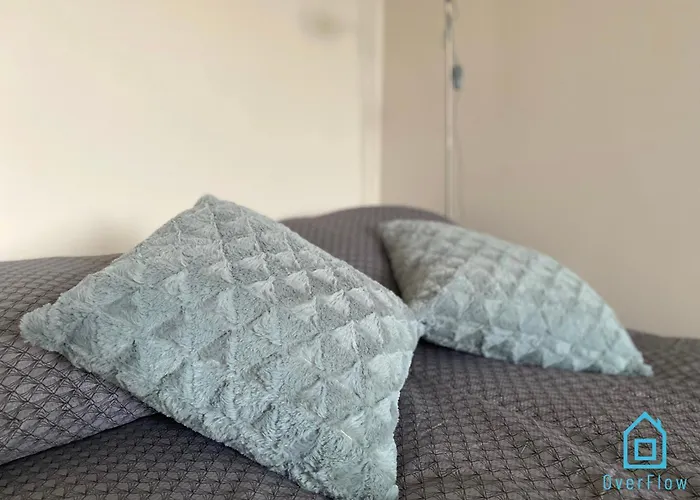 Manhattan - 15 Minutes To Seaside *